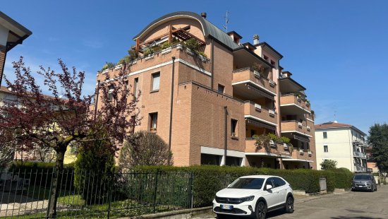 2 camere in venditaReggio Emilia - Regina Pacis