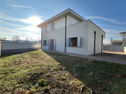 Casa singola in venditaReggio Emilia - Orologio