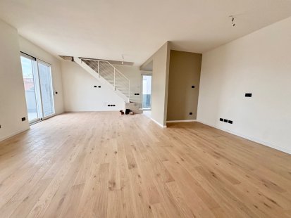 Attico 3 camere in venditaReggio Emilia - Mirabello