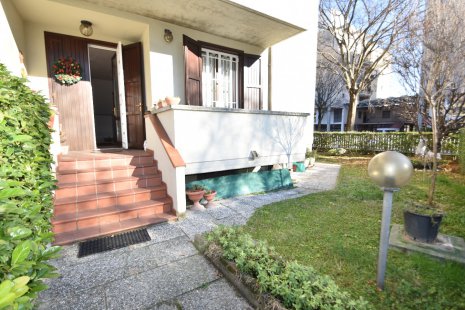 Casa con piu' unita' in venditaReggio Emilia - Pappagnocca